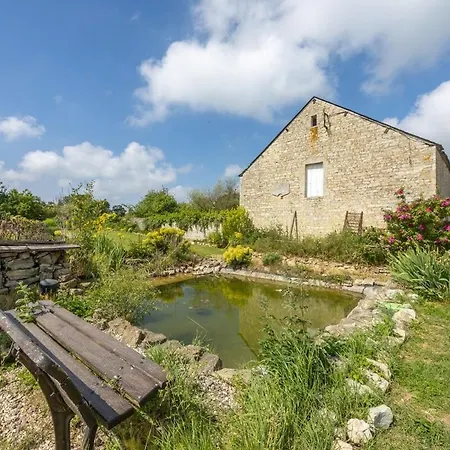 Parking & Large Garden Casa vacanze