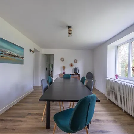 Parking & Large Garden Ferienhaus *