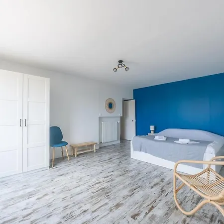 Parking & Large Garden Ferienhaus *