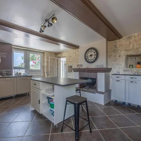 Parking & Large Garden Casa vacanze