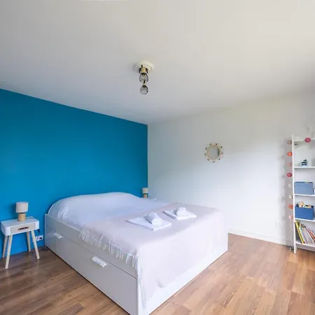 Private Parking & Large Garden Holiday home