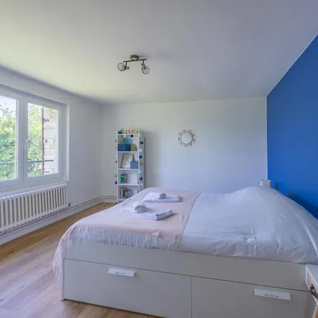 بيت للعطل Family House, Garden, Peaceful Stay - Omaha Beach Mandeville-en-Bessin