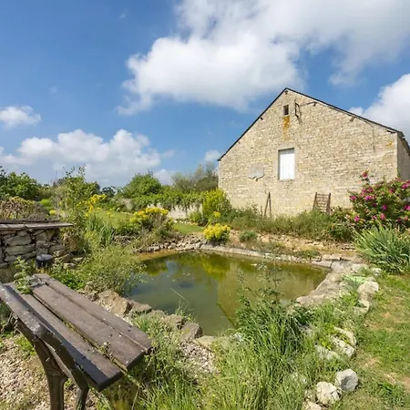 Casa vacanze Parking & Large Garden