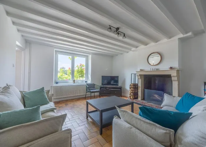 Private Parking & Large Garden Holiday home *