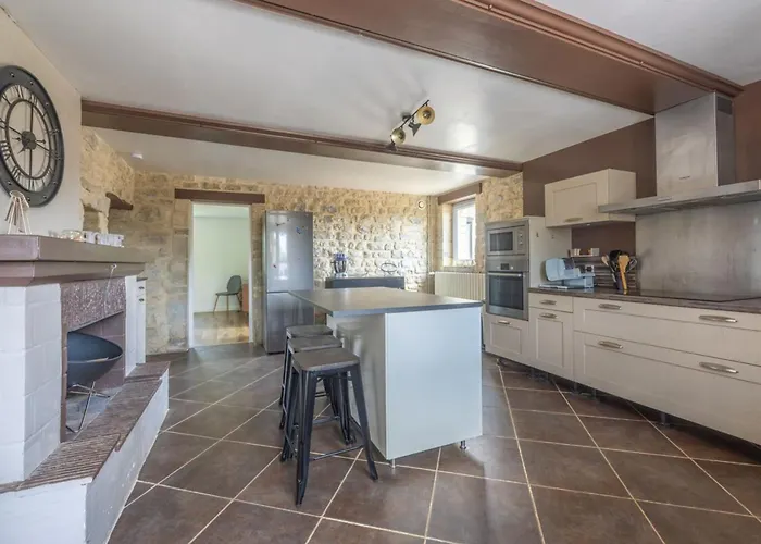 بيت للعطل Family House, Garden, Peaceful Stay - Omaha Beach