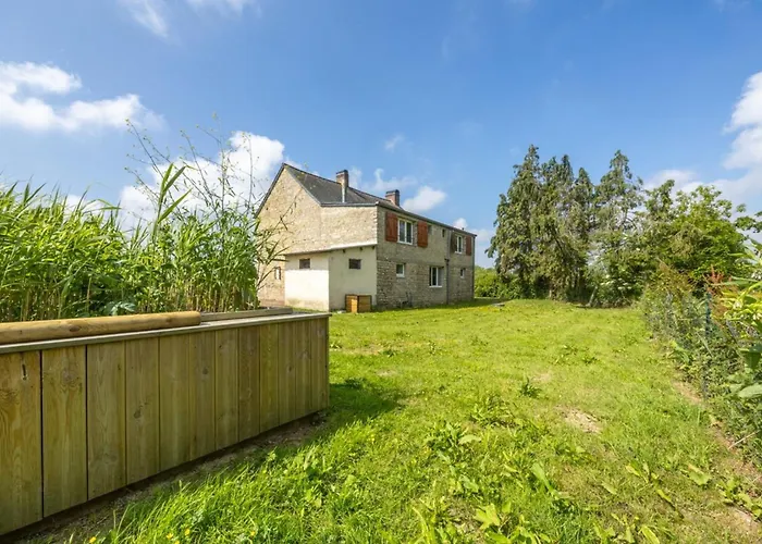 Family House, Garden, Peaceful Stay - Omaha Beach بيت للعطل *